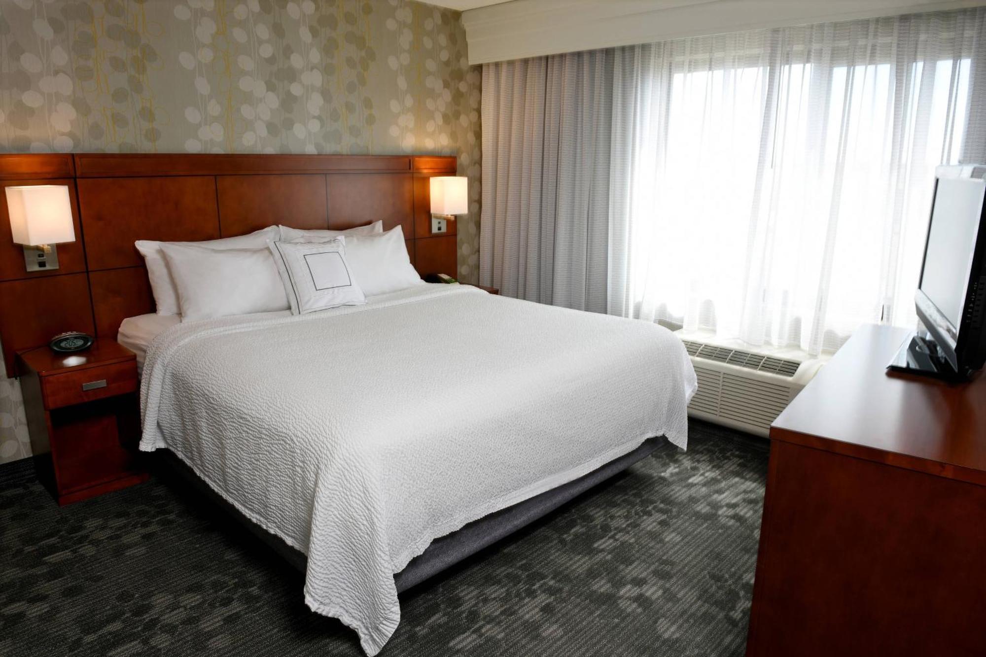 Courtyard By Marriott Sioux Falls Bagian luar foto