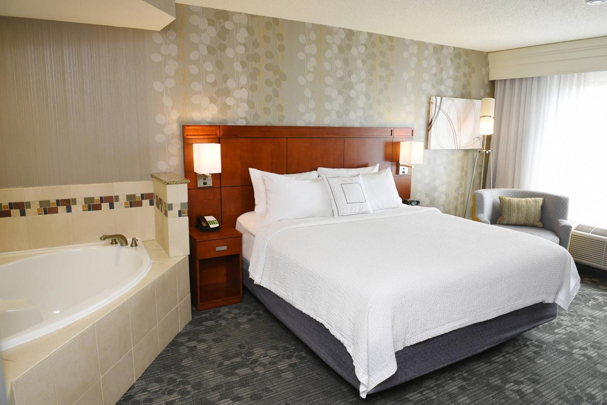 Courtyard By Marriott Sioux Falls Bagian luar foto