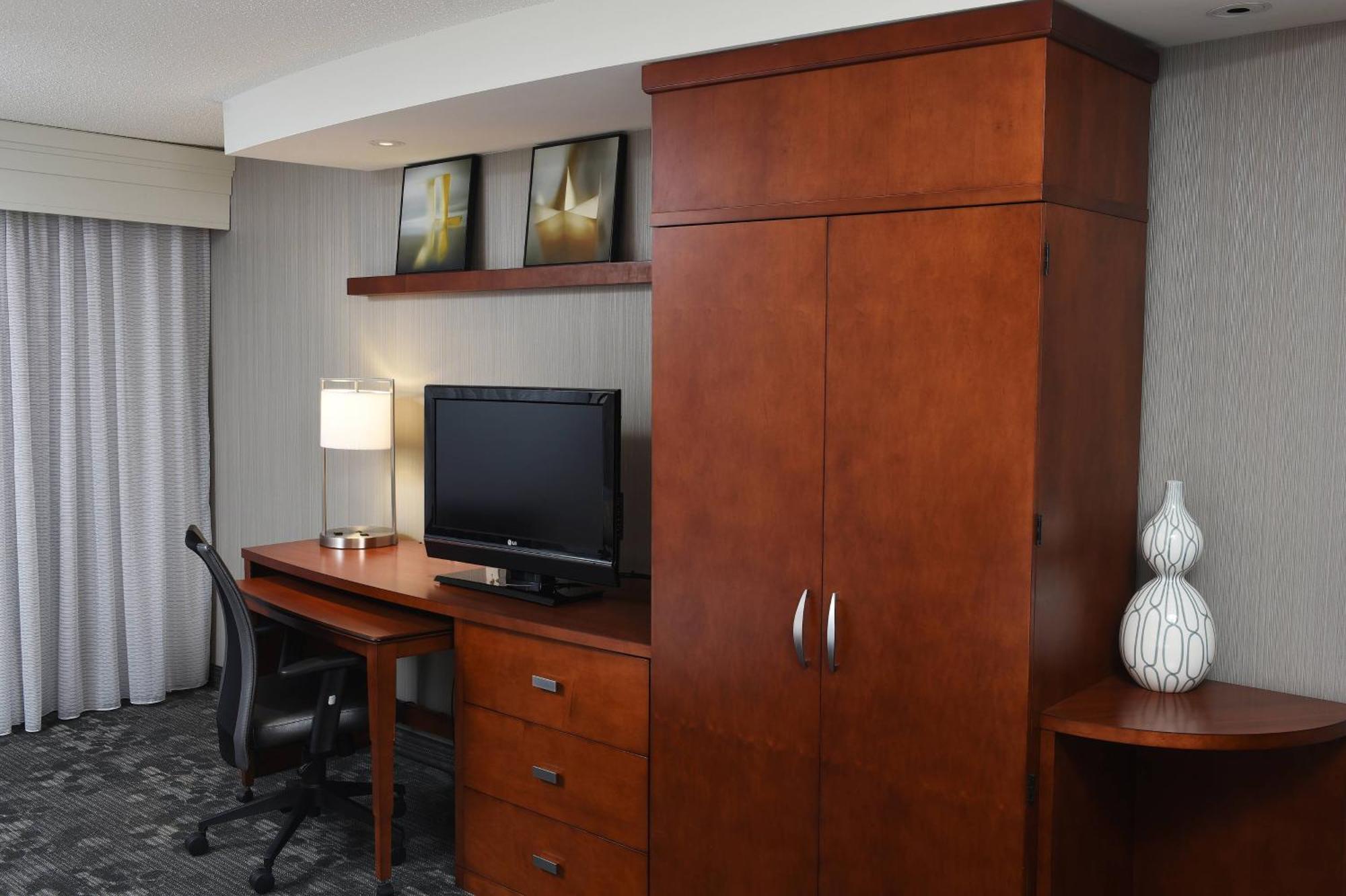 Courtyard By Marriott Sioux Falls Bagian luar foto